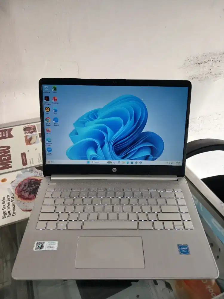Laptop HP 14s Intel N4120 Ram 8 Ssd 256