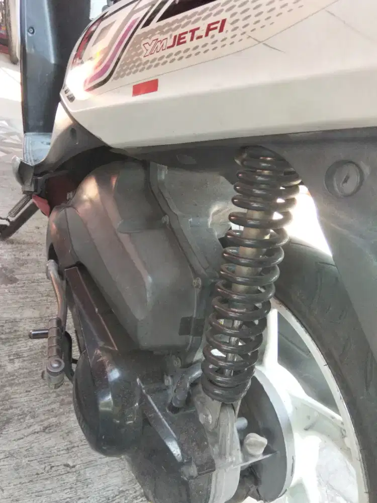 Di jual motor Mio j th 2012 mesin masih bagus ,ss lengkap