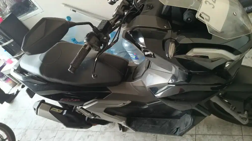 Menjual motor merek ADV 160CC