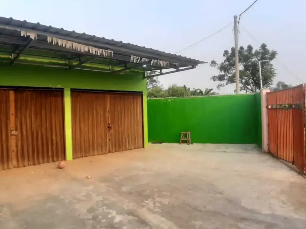 Dijual Rumah + Gudang di Sepatan