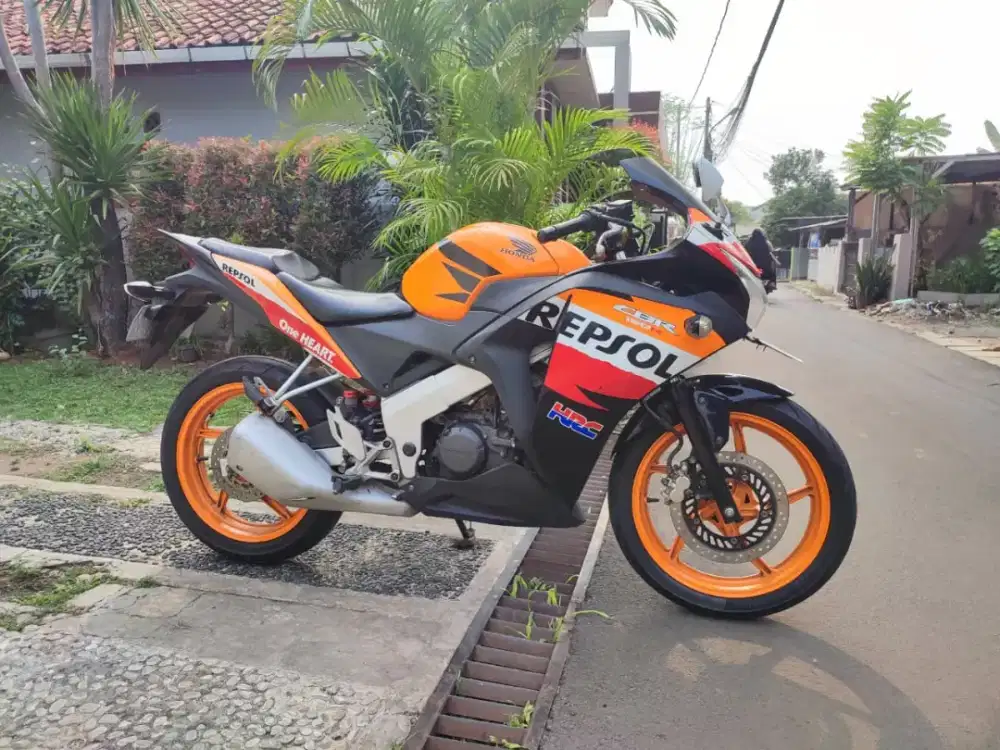 HONDA CBR 150R CBU / CBR150R CBU TAHUN 2012