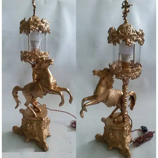 Antik Vintage  kristal lampu duduk / lampu meja kuda besi european era
