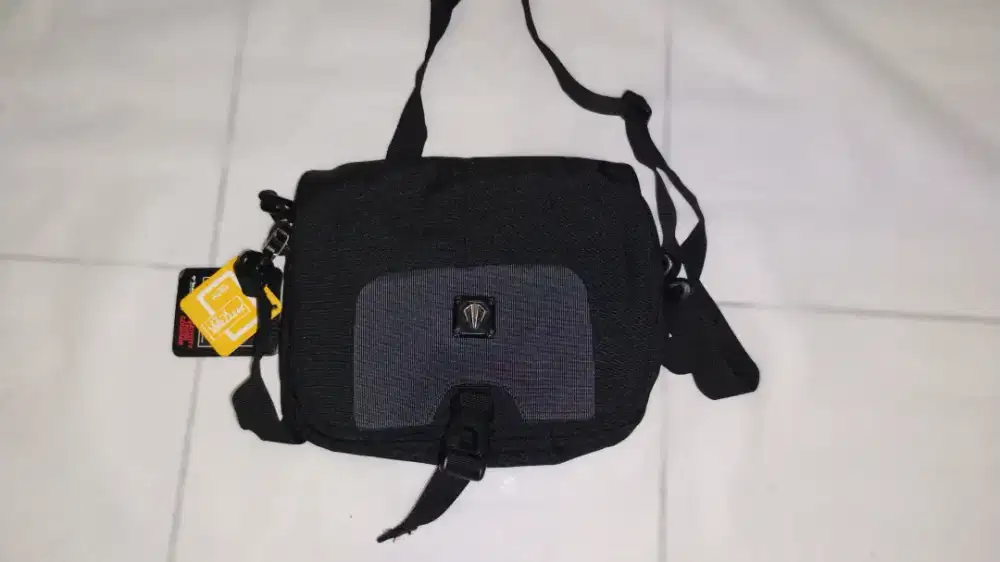 tas selempang tracker baru