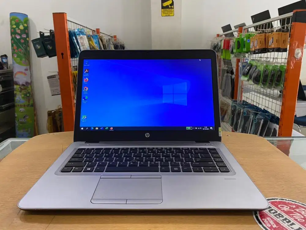 HP Elitebook 745 G4 Amd Pro A10 Ram 8GB SSD 128GB Slim Mulus Murah