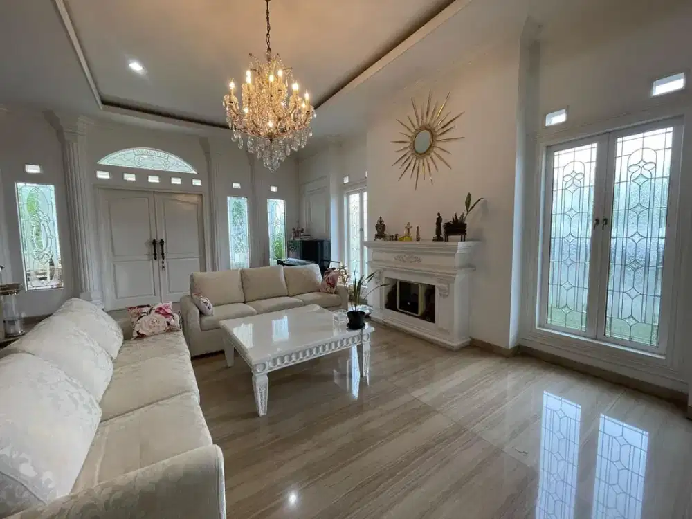Dijual Rumah Lux di Setraduta Dago Bandung