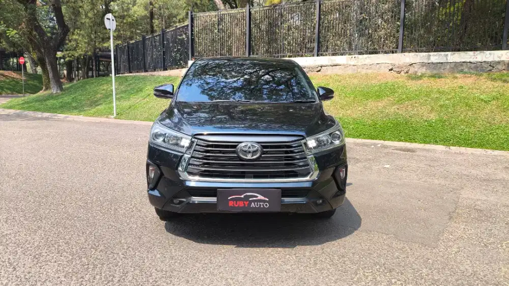Toyota Innova Reborn 2.4 V Diesel//2022/Low KM