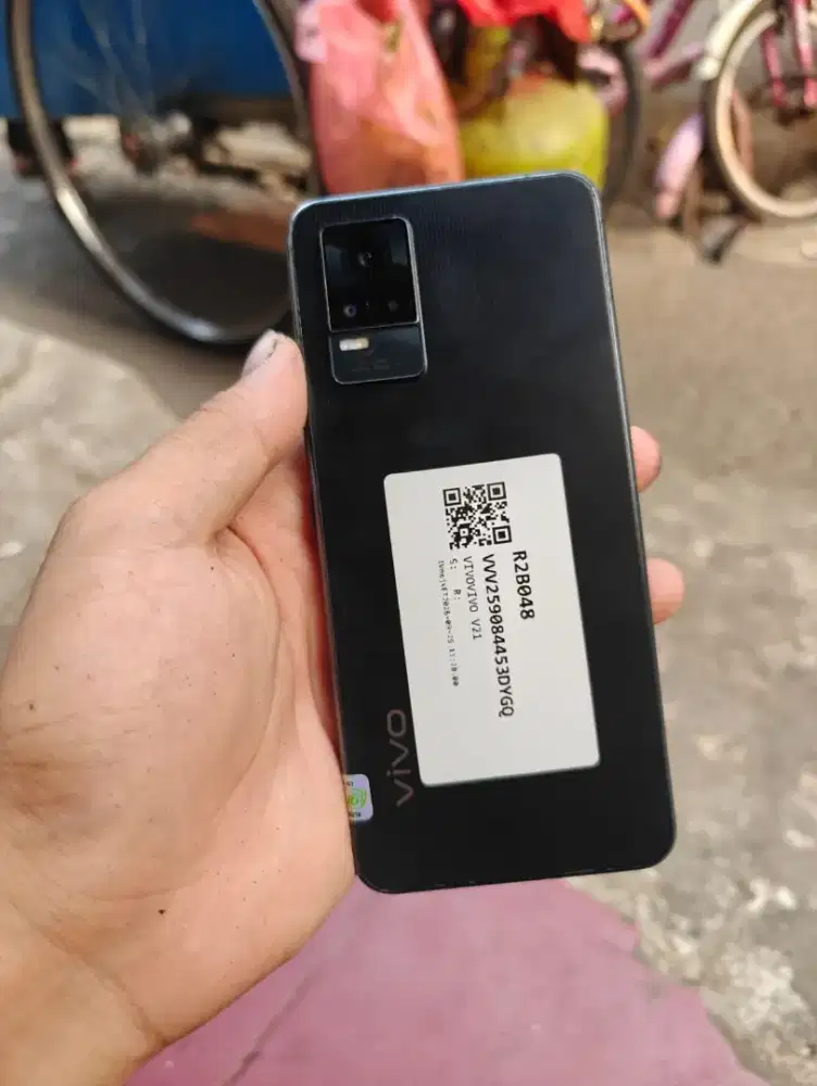 Vivo v21 ram 8/256