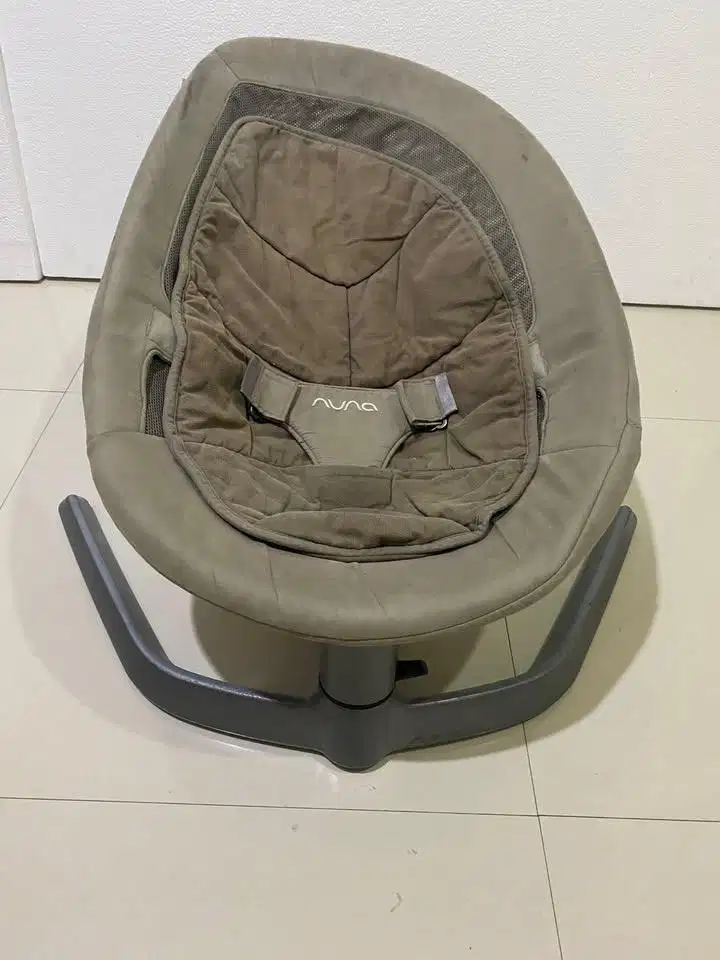 Baby swing Nuna ayunan bayi