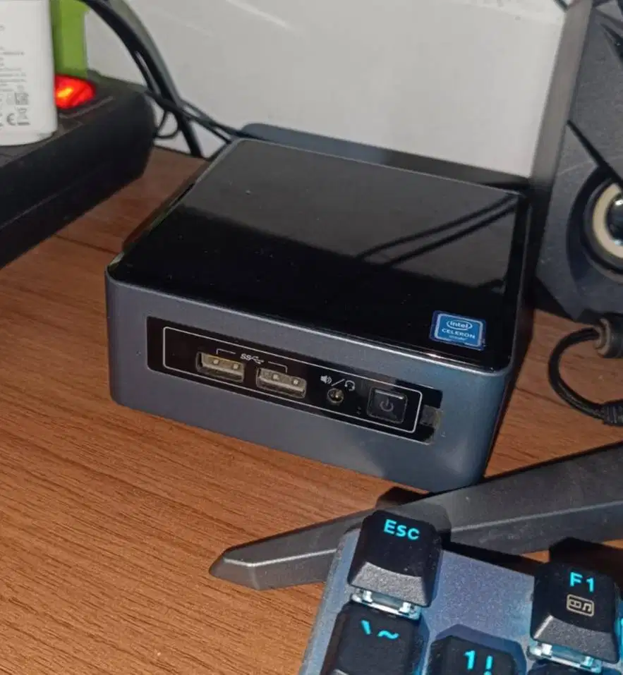 Mini PC INTEL NUC6CYAH 4core 4thread 16GB RAM 256GB SSD-sata
