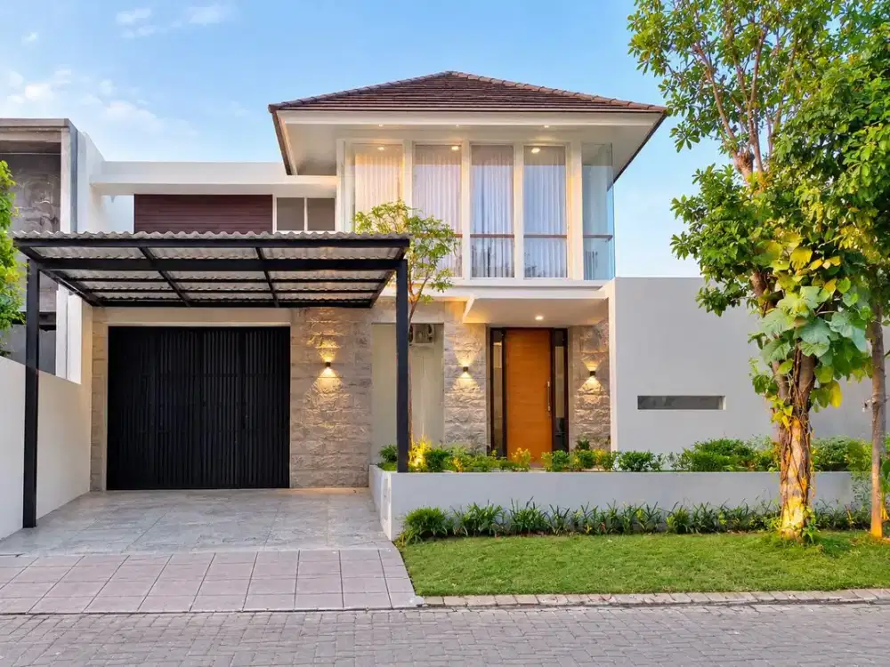 DIJUAL RUMAH FULL FURNISHED MEWAH 2 LANTAI KONSEP MINIMALIS TROPICAL DISURABAYA BARAT