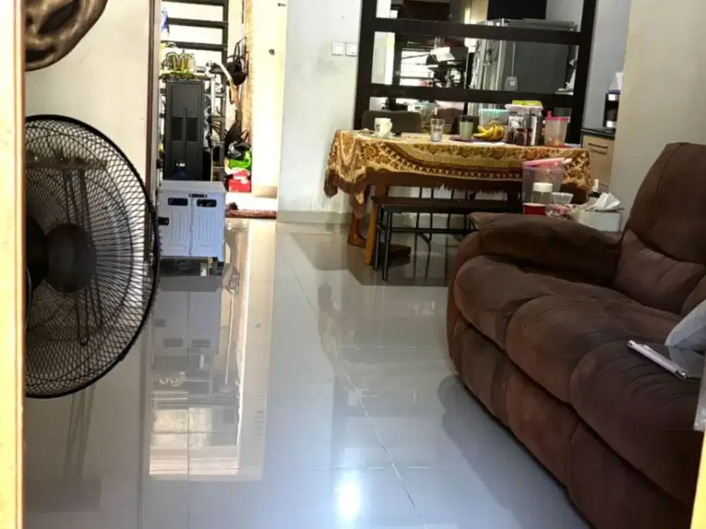 Dijual Rumah Strategis di Griyaloka BSD Tangerang selatan