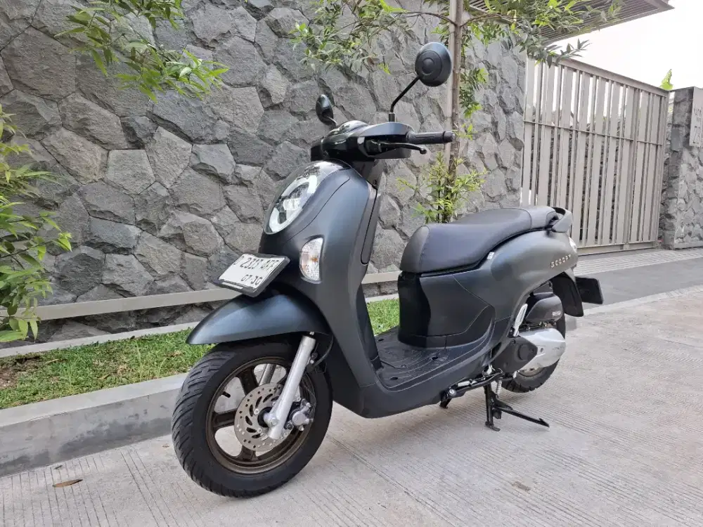 New Scoopy Prestige 2025 Low KM Antik