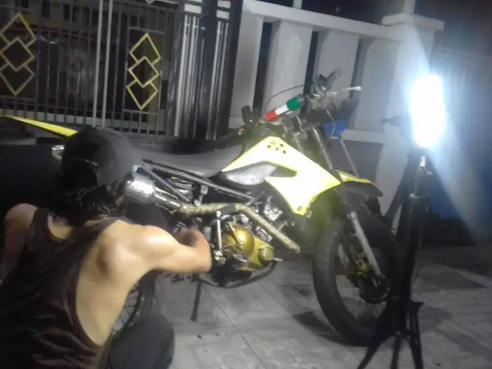 Motor custom KLX