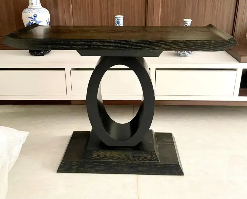 Meja konsul vinoti