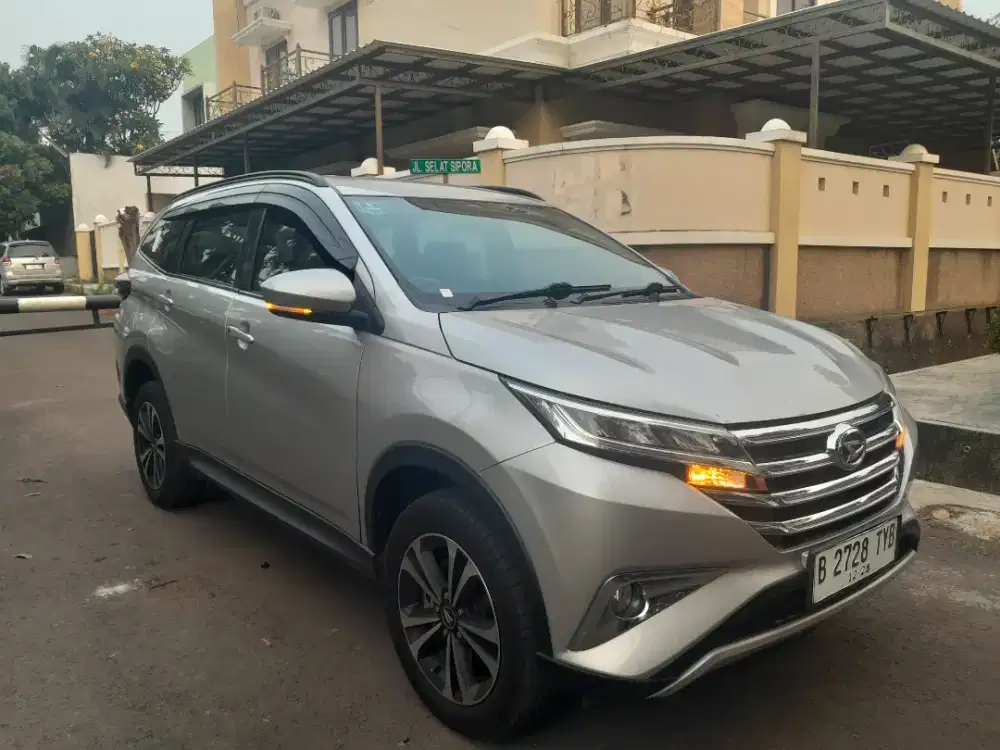 Terios delux R 2018 matic 1.5cc