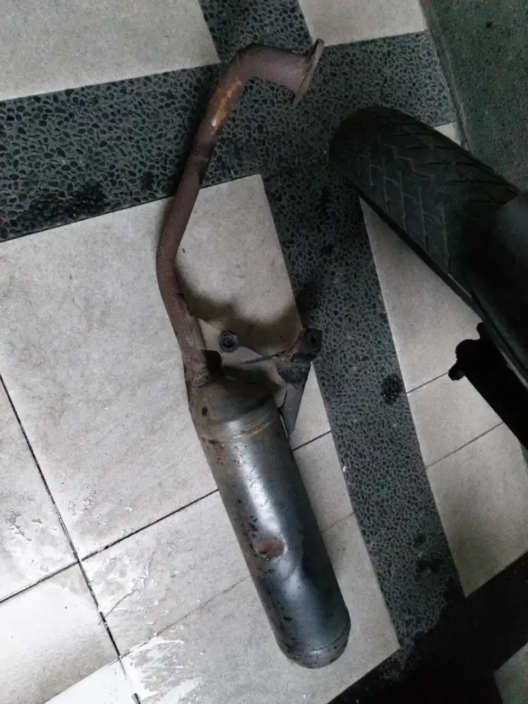 Knalpot suzuki Spin 125 bekas minus