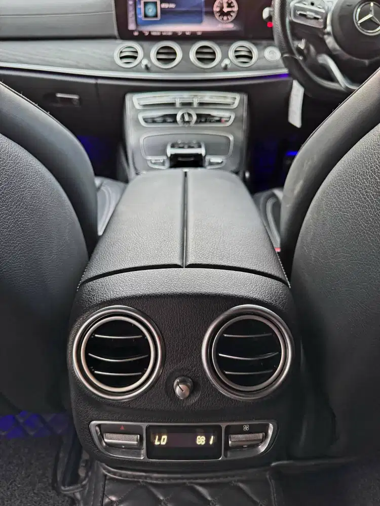 [Km30RB] Mercedes-Benz E350 AMG  2020 Hitam NIK 2019