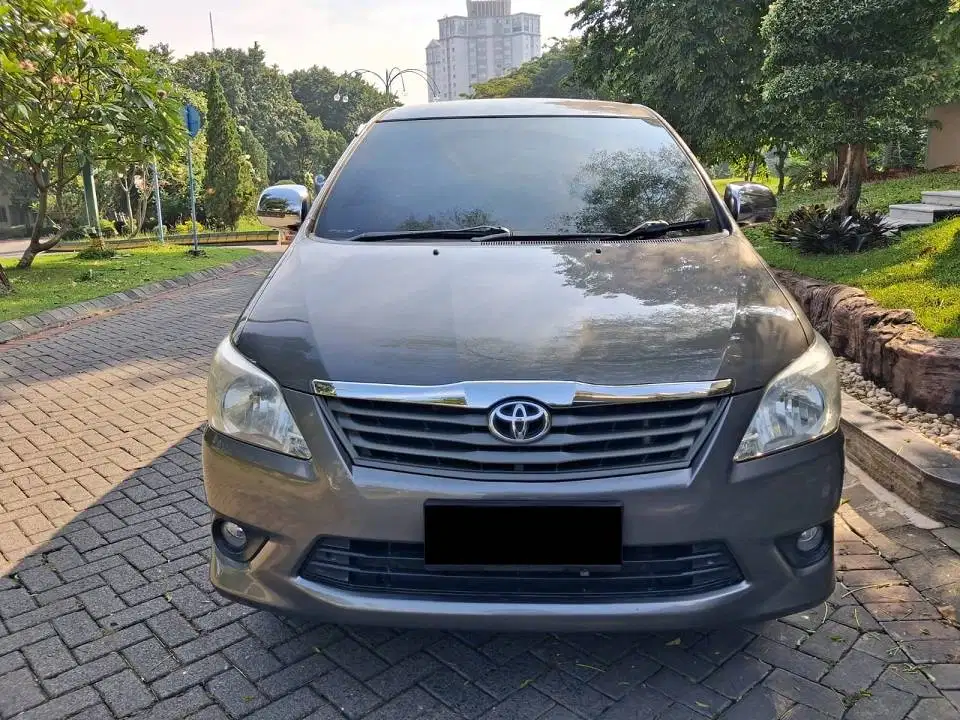 INNOVA 2.5 E DIESEL MANUAL 2012