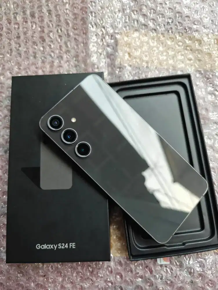 Samsung s24 fe ram 8/256