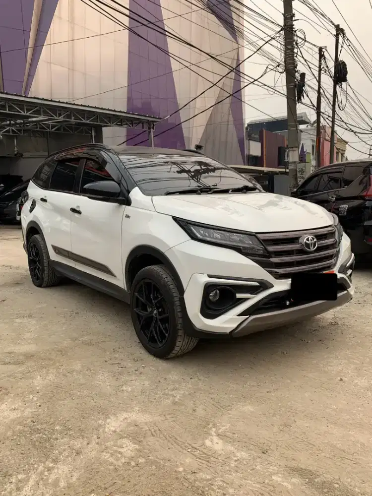 Toyota Rush 1.5 GR Sport AT 2022