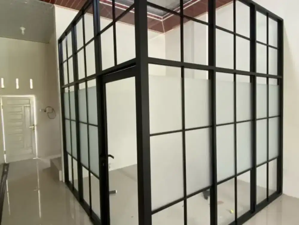 PARTISI KACA DAN PINTU KACA CUSTOME UKURAN