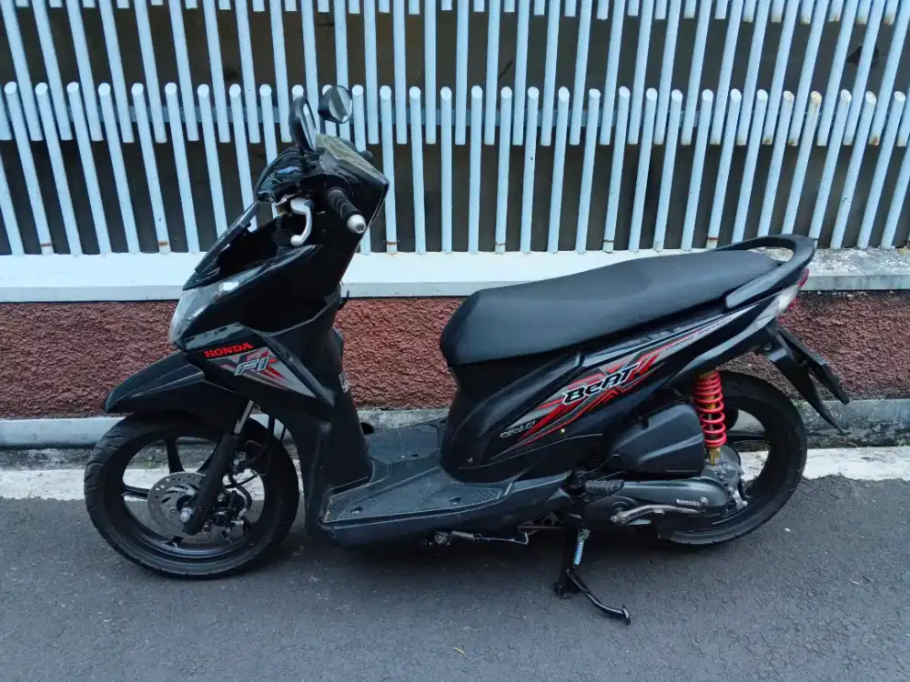 JUAL CEPAT Honda Beat FI esp Tahun 2016, Super Mulusss.. full ori..