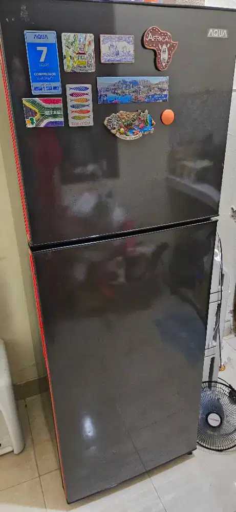 Kulkas 2 Pintu AQ251