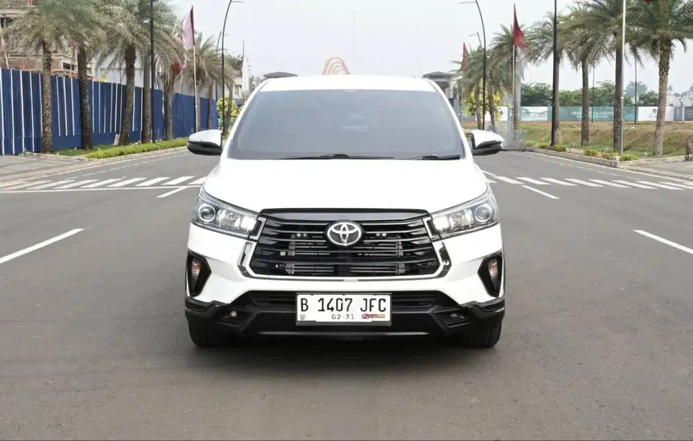 Innova venturer 2.4 Diesel tahun 2021