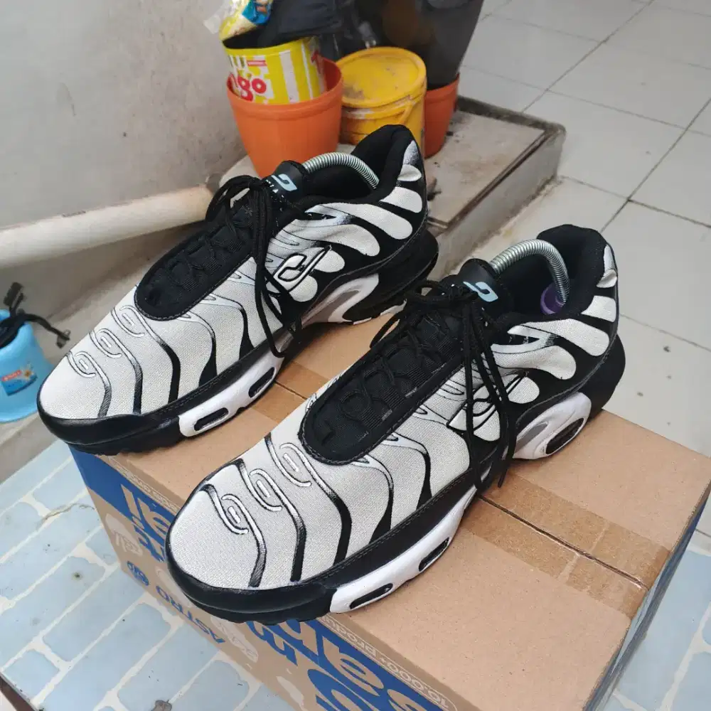 Running Shoes Jevans