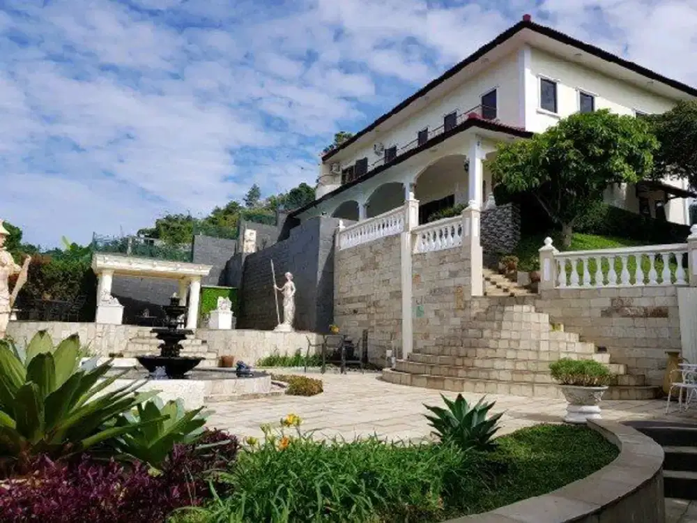 DIJUAL RUMAH BERGAYA VILLA EROPA – DAGO GIRI, LEMBANG  Ref. 05495