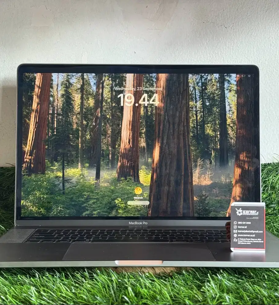 MacBook Pro 15 2018 RAM 16GB / SSD 512GB Space Black Second Original