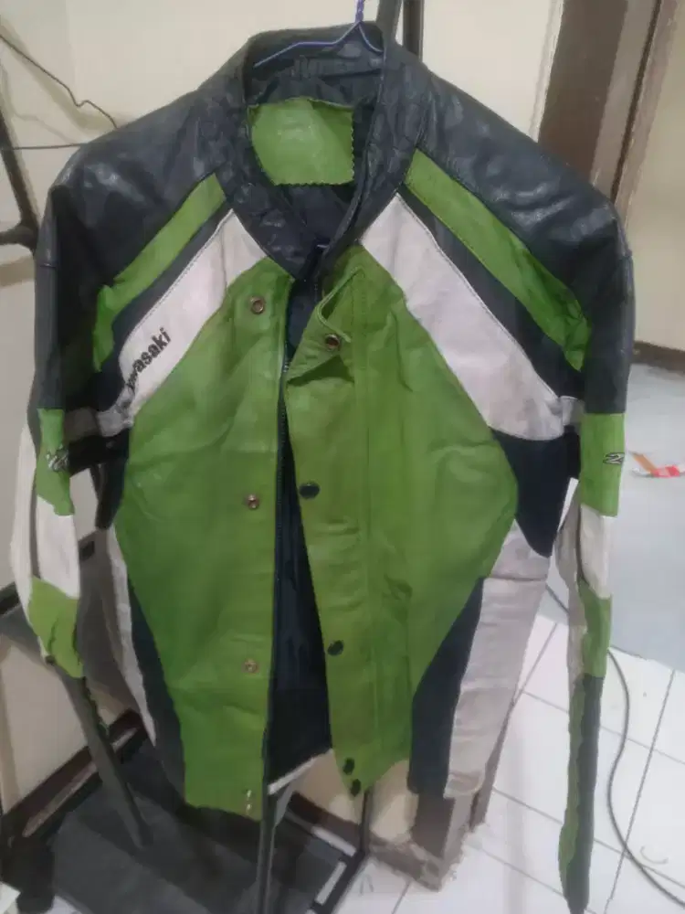 Jaket kulit Kawasaki ninja SE limited edition warna hijau putih hitam