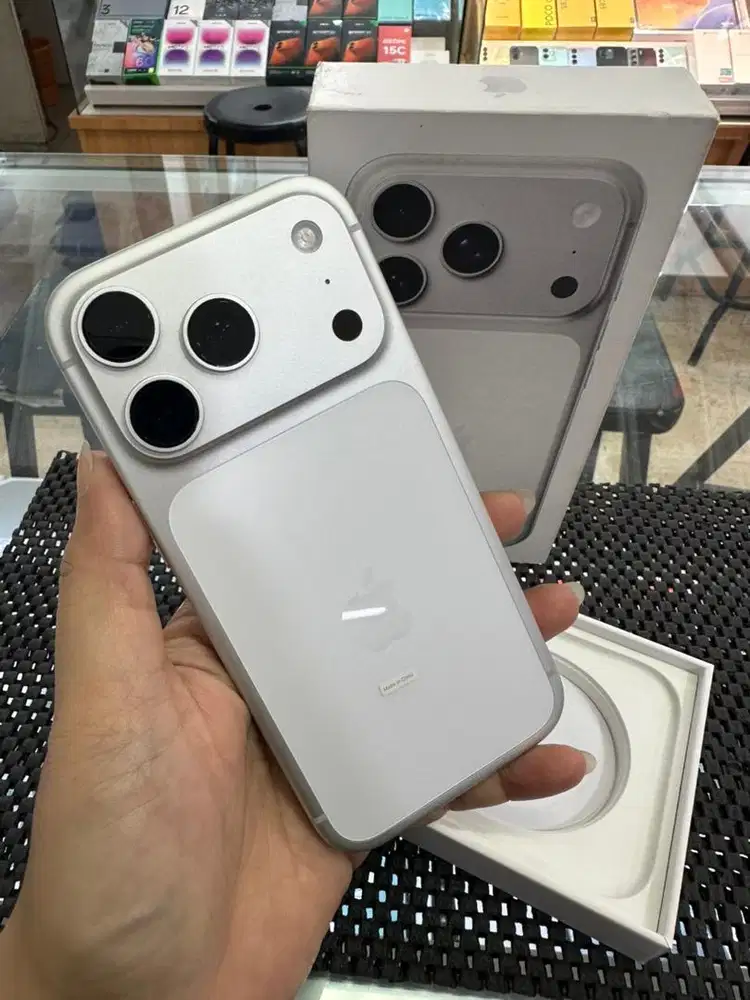 IPhone 17 Pro 256GB Garansi Resmi iBox Mulusss