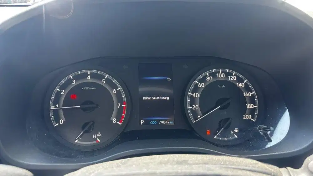 Toyota Kijang Innova 2.0 Zenix G CVT Bensin AT 2023 Hitam (BAT)