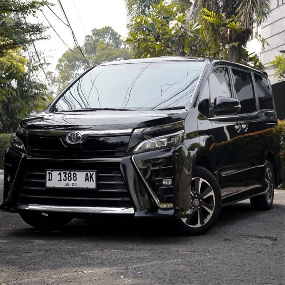 VOXY HITAM 2019