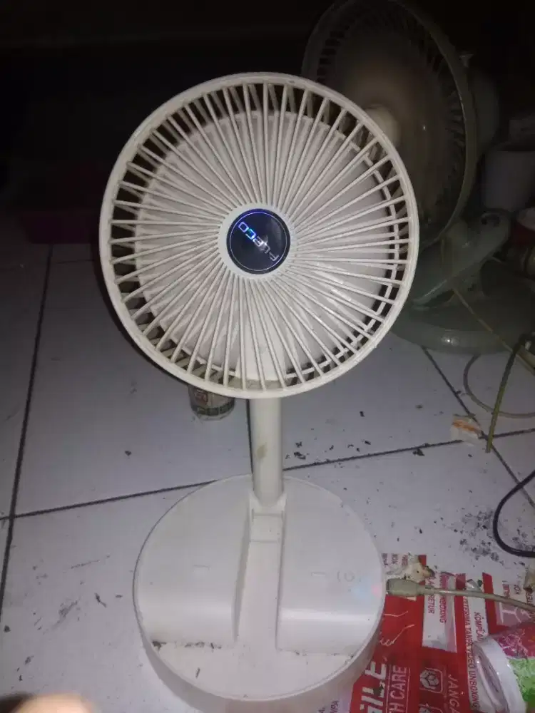 Kipas angin portable merk fleco