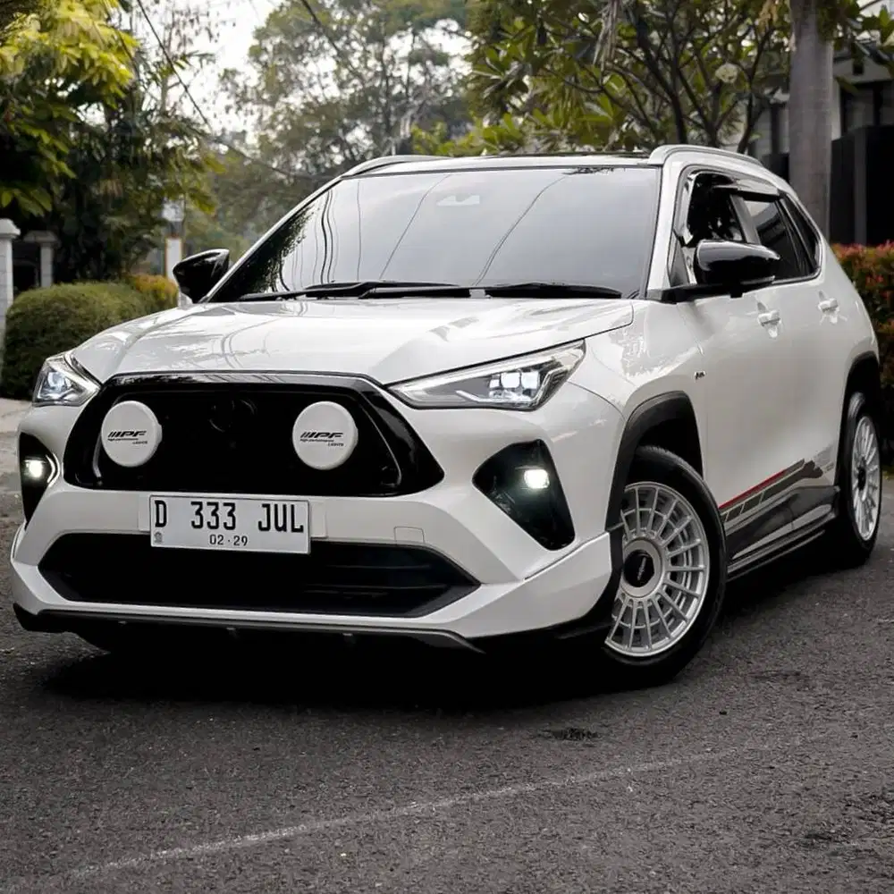 YARIS CROSS HYBRID 2023