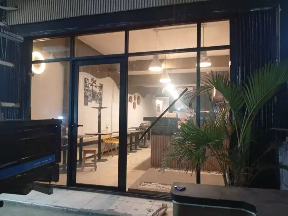 sekat ruang kaca dan pintu kaca aluminium ,