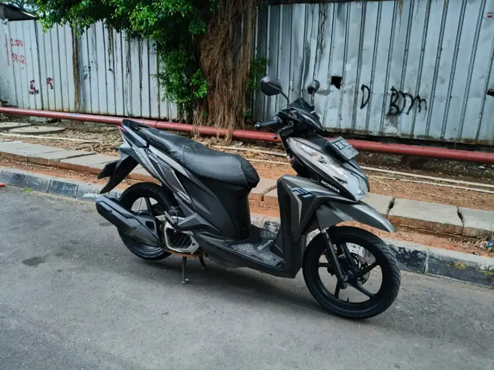 Honda Vario KZR 125cc PGM-FI Tahun 2014