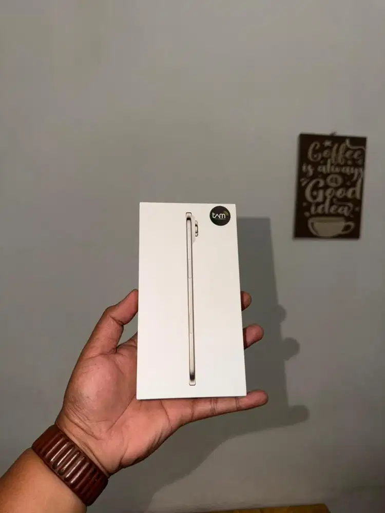 NEW SEGEL iPhone 17 Air 256GB Light Gold Garansi Resmi iBox 1 Tahun