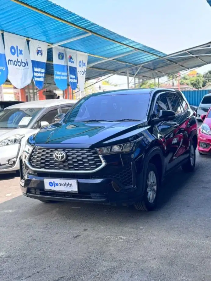 Toyota Kijang Innova 2.0 Zenix G CVT Bensin AT 2023 Hitam (BAT)