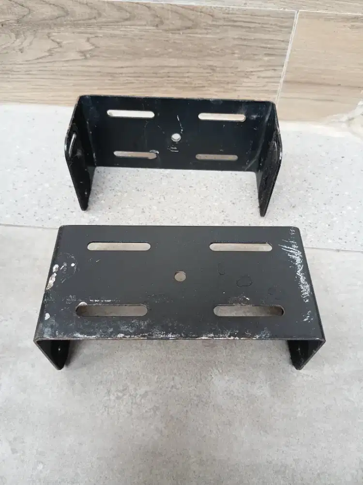 Bracket radio rig