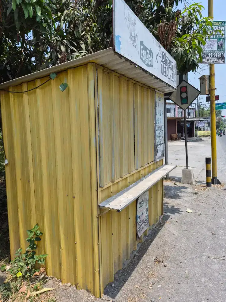 Booth Container
