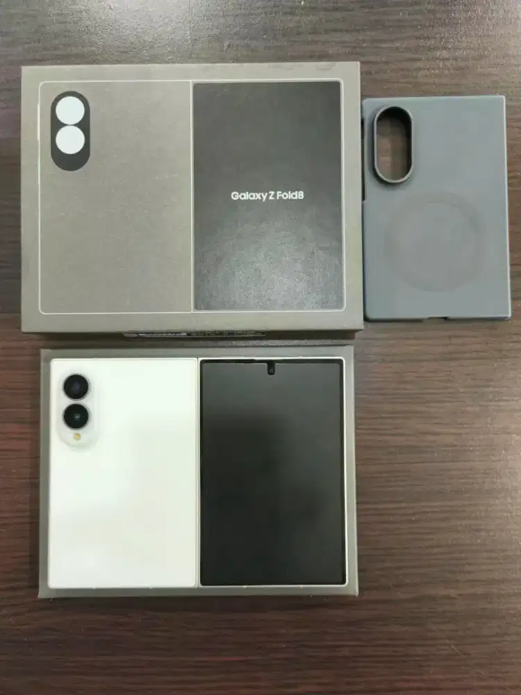 Samsung Galaxy Z Fold 8 12/512GB

Warna Cream
Fullset
Like new