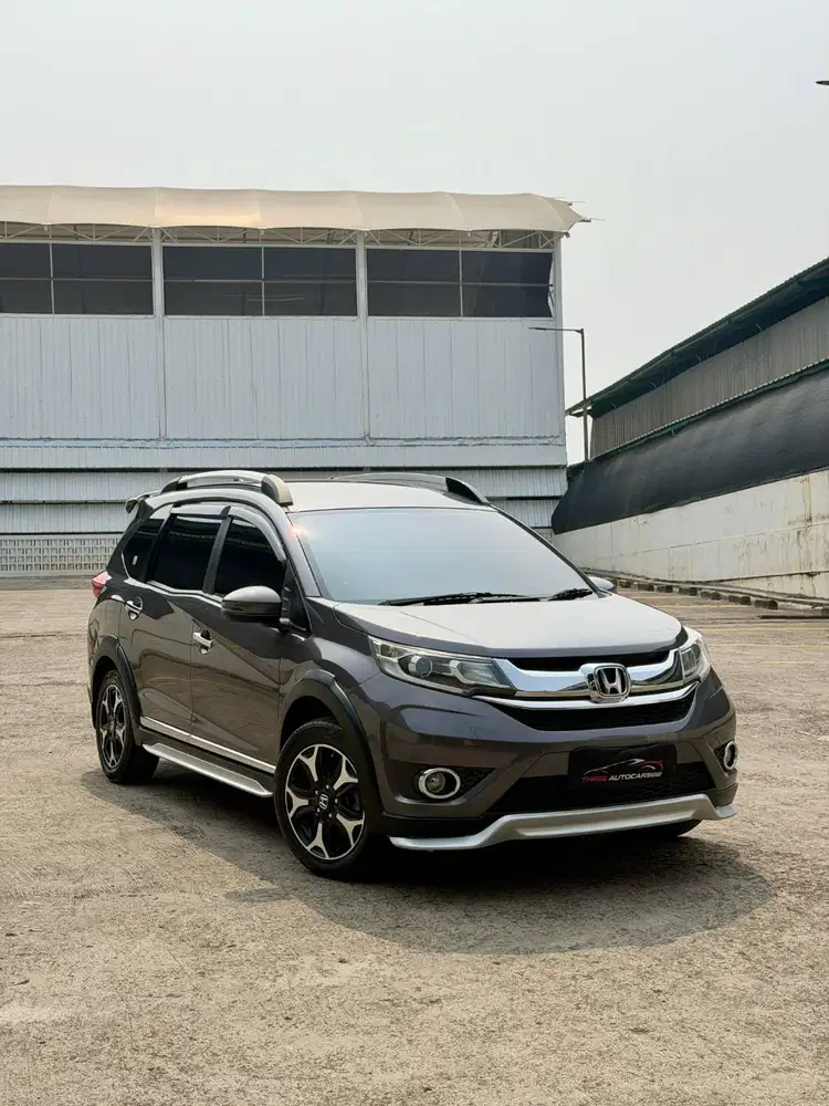 Honda BRV E Prestige 2016 Automatic Abu-Abu Low KM