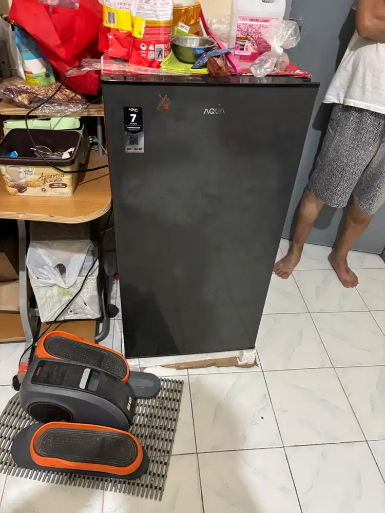 Kulkas 1 pintu merk Aqua