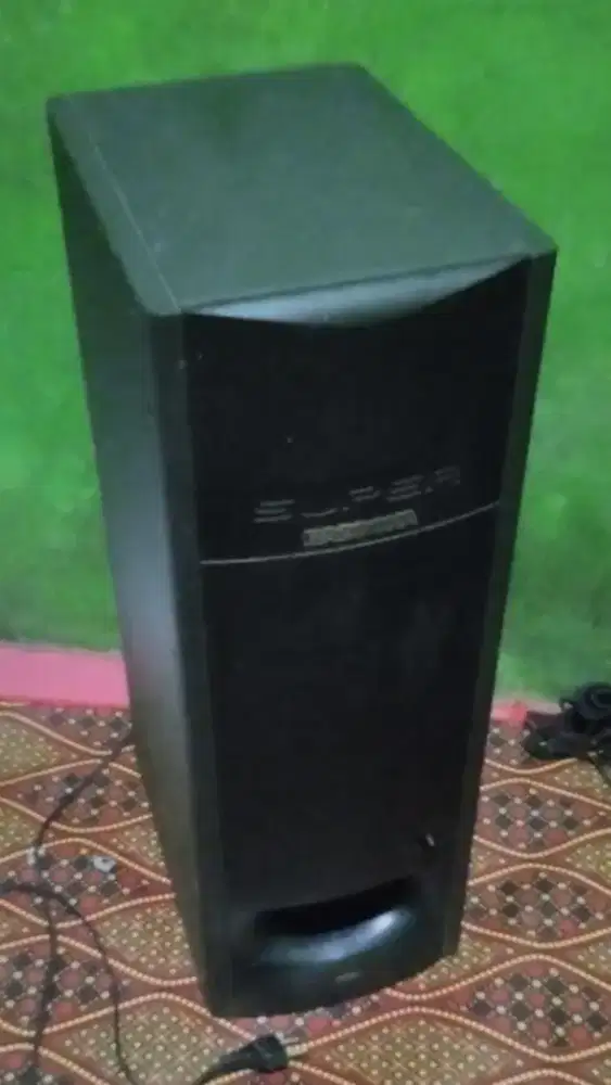 Subwoofer bazoka
