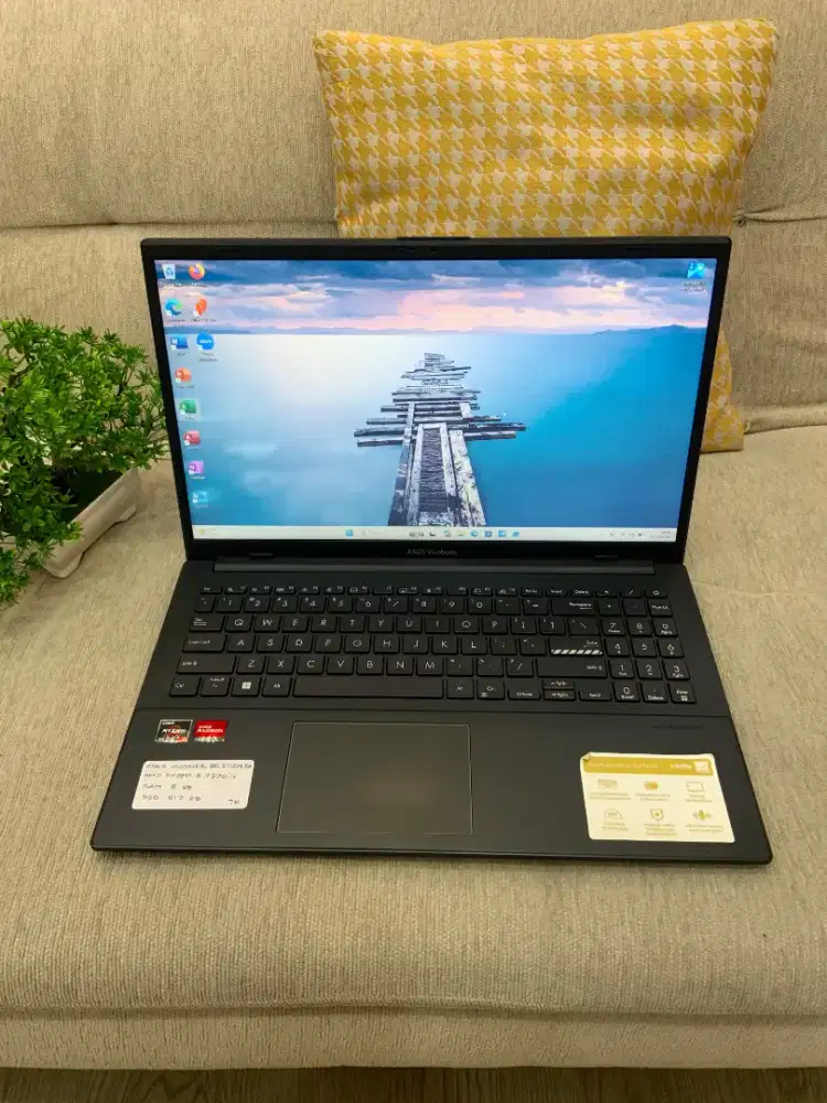 Asus vivobook go e1504 fa amd ryzen 3 7320u 8gb 512gb like new