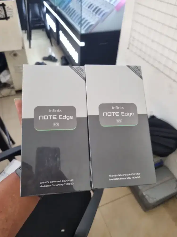 Infinix note edge 5g ram 8/256 gb garansi resmi