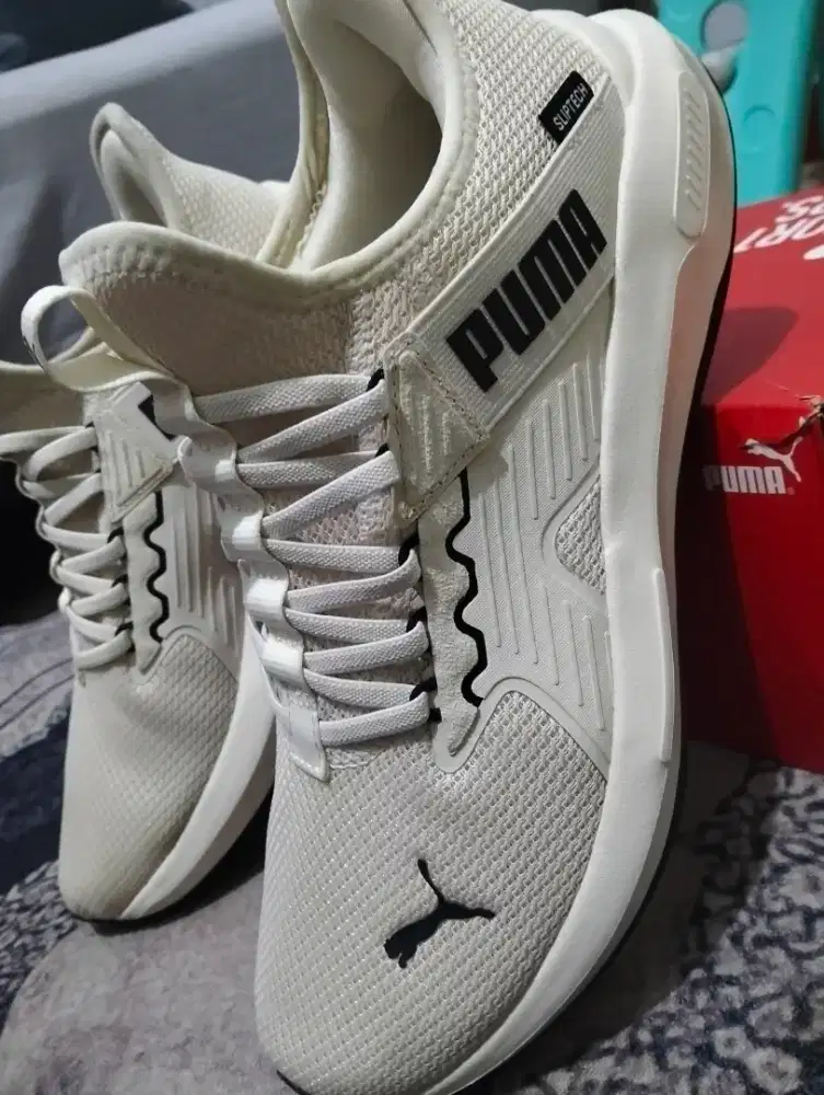 Sepatu Olahraga PUMA
